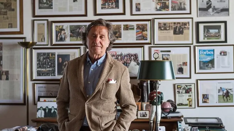 Lando Simonetti tiene 83 años.