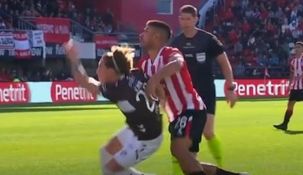 Estudiantes no pudo ganar tras el gol anulado a Luciano Lollo.