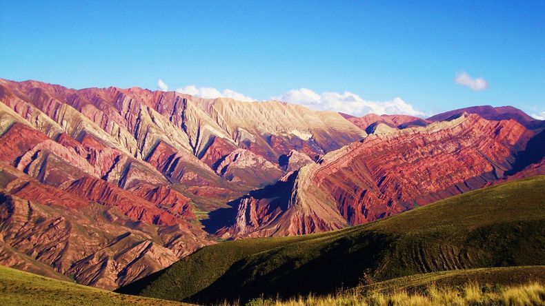 El destino oculto para visitar en Argentina con una de las mejores postales montañosas.