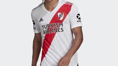 River renovó su escudo.