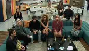 Los 10 finalistas de Gran Hermano quedaron envueltos en una polémica. Los 10 finalistas de Gran Hermano quedaron envueltos en una polémica.
