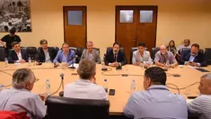 La CGT se reunió con diputados del PJ para definir la estrategia contra la reforma laboral La CGT se reunió con diputados del PJ para definir la estrategia contra la reforma laboral