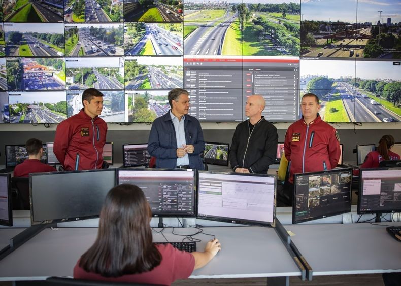 Jorge Macri visitó el Centro de Monitoreo norte junto al secretario de Seguridad