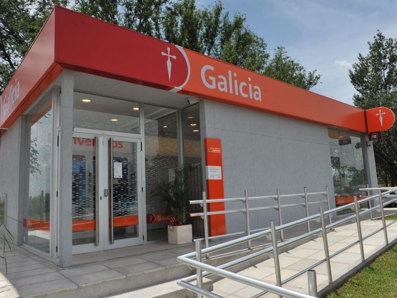 Empresas como Banco Galicia buscan empleados.
