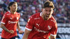 El chileno Loyola grita con alma y vida el segundo gol, el del triunfo. El chileno Loyola grita con alma y vida el segundo gol, el del triunfo.