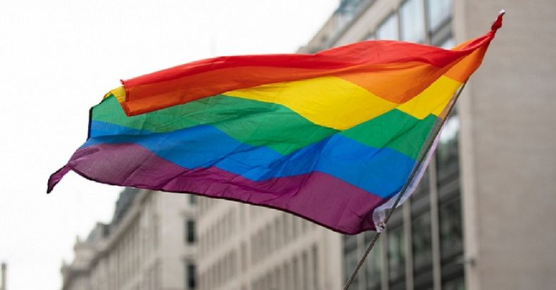 La bandera LGBTI estará prohibida durante el Mundial de Qatar.