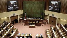 Diputados de Chile aprobaron quitarle la calificación de presidente a Pinochet.