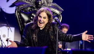 Ozzy Osbourne se despidió de sus fanáticos con Back to the Beginning. Ozzy Osbourne se despidió de sus fanáticos con Back to the Beginning.