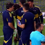 Marchesin es consolado por el capitán Leandro Paredes. Marchesin es consolado por el capitán Leandro Paredes.