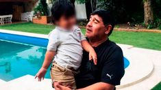 El conmovedor dibujo que Dieguito Fernando le dedicó a Diego Maradona a un año de su muerte El conmovedor dibujo que Dieguito Fernando le dedicó a Diego Maradona a un año de su muerte