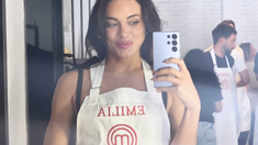 La actriz le puso los puntos al jurado del reality de cocina. La actriz le puso los puntos al jurado del reality de cocina.