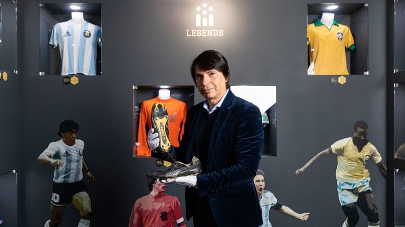 Marcelo Ordas posee la colección de camisetas usadas más grande del mundo.