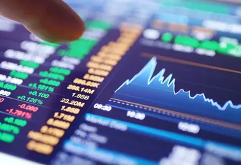 Las acciones continúan con la recuperación en Wall Street.