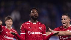 El festejo de Álvaro Angulo con Iván Marcone. El festejo de Álvaro Angulo con Iván Marcone.