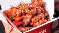 Este local ubicado en Caballito ofrece los platos populares chinos del modo fast food. Este local ubicado en Caballito ofrece los platos populares chinos del modo fast food.