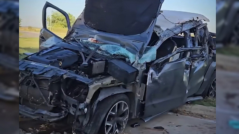 Cuatro de los ocupantes de la camioneta Volkswagen Amarok fallecieron.