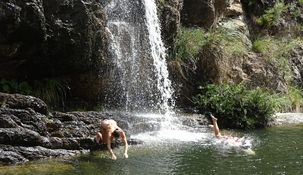 Las cascadas se encuentran en la Reserva Natural Sierras Grandes. Las cascadas se encuentran en la Reserva Natural Sierras Grandes.
