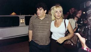 Diego Maradona y Claudia Villafañe estuvieron juntos 14 años y tuvieron dos hijas.