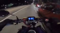 impactante robo a toda velocidad: motochorros atacaron a un motociclista que circulaba en la autopista sudeste impactante robo a toda velocidad: motochorros atacaron a un motociclista que circulaba en la autopista sudeste