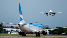 El Gobierno confirmó un acuerdo con el gremio controladores aéreos y levantaron la medida de fuerza. El Gobierno confirmó un acuerdo con el gremio controladores aéreos y levantaron la medida de fuerza.