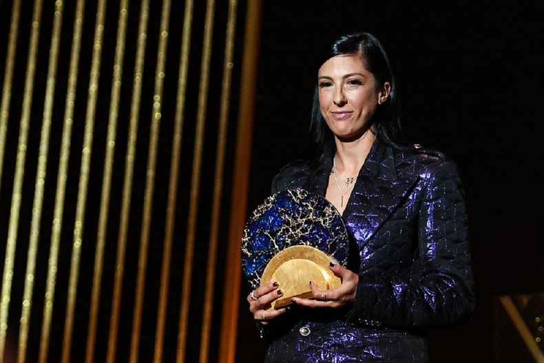 Jenni Hermoso ganó el Premio Sócrates en la gala del Balón de Oro 2024.