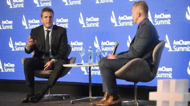 Sergio Massa participó de la AmCham Summit en Puerto Madero.