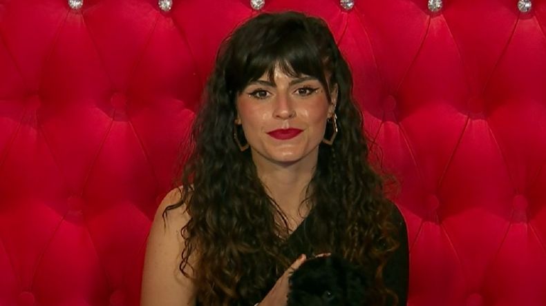 Valentina continúa dando que hablar dentro y fuera de la casa.