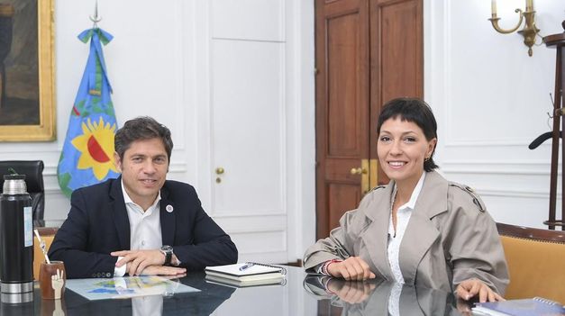Kicillof junto a Mayra Mendoza.