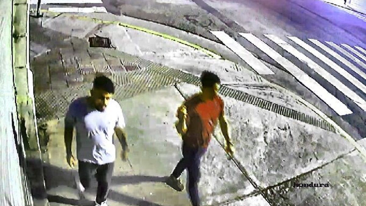 Buscan identificar a los dos hombres que incendiaron al bar LGBT de Palermo