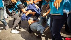 En una jornada tensa y con incidentes, debutó el protocolo antipiquetes de Patricia Bullrich