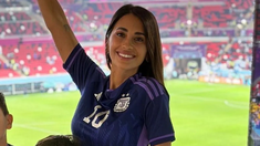 Antonela Roccuzzo se robó la atención del público por su look. Antonela Roccuzzo se robó la atención del público por su look.