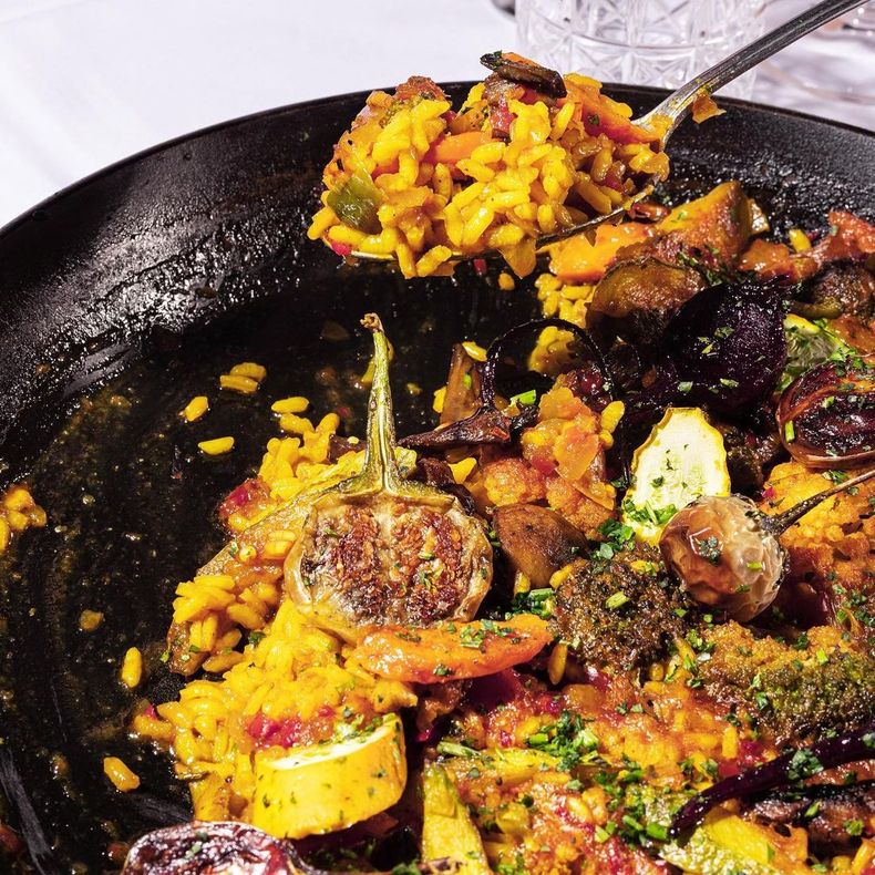 Se trata de un restaurante con porciones abundantes y precios acordes. Qué puedo pedir en este lugar con gastronomía española en la Ciudad de Buenos Aires.