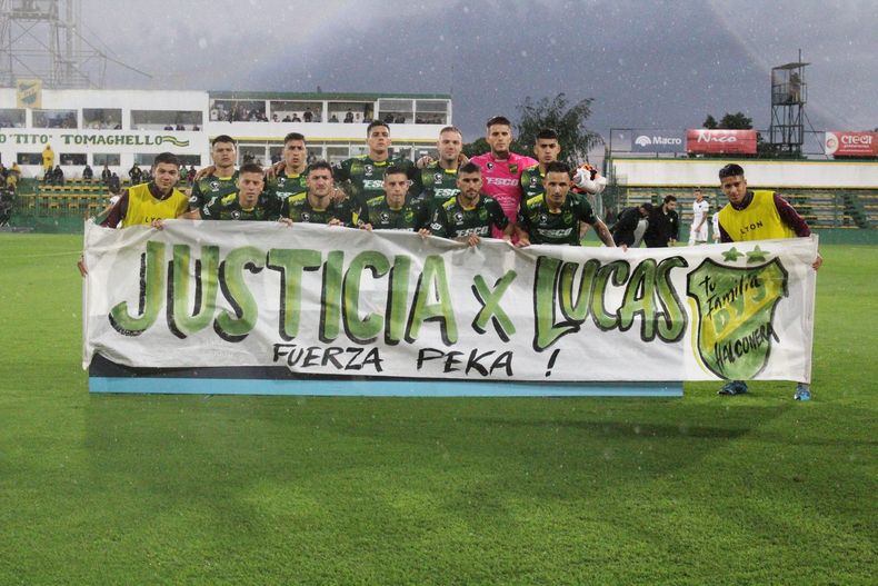 Defensa y Justicia pidió justicia por el asesinato de Lucas González.