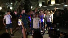 El enojo de los hinchas de River por la actitud de los jugadores en la puerta del hotel
