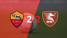 en un emocionante partido, roma y salernitana empataron 2-2