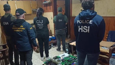 Detuvieron a un integrante de una red de pedofilia en La Plata. Detuvieron a un integrante de una red de pedofilia en La Plata.