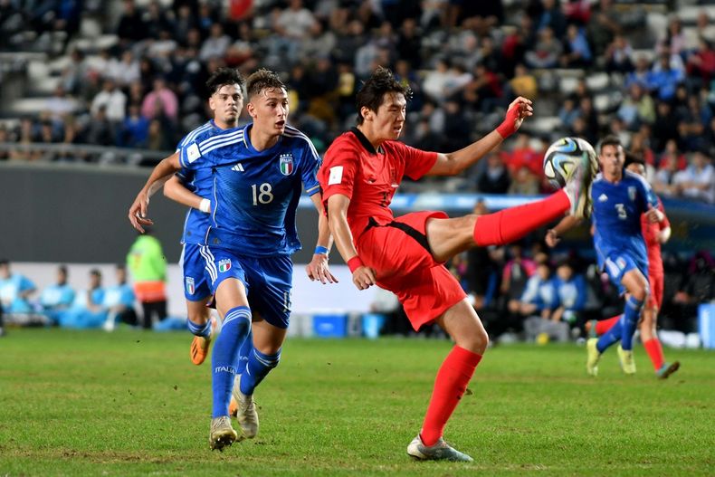 Italia derrotó a Corea del Sur