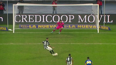 El arquero Agustín Rossi volvió a atajar un penal. El arquero Agustín Rossi volvió a atajar un penal.