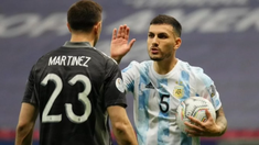 Paredes eliminó del grupo de WhatsApp de La Scaloneta a Dibu Martínez. Paredes eliminó del grupo de WhatsApp de La Scaloneta a Dibu Martínez.