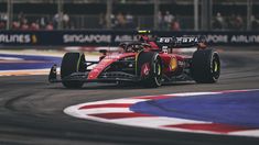 Sainz largó desde la pole y sostuvo el primer lugar durante 62 giros. Sainz largó desde la pole y sostuvo el primer lugar durante 62 giros.