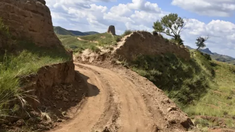 La autoridades aseguraron que la pareja causó daños irreversibles a la integridad de la Gran Muralla Ming. La autoridades aseguraron que la pareja causó daños irreversibles a la integridad de la Gran Muralla Ming.