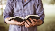 La liturgia católica diaria ofrece una oportunidad para la reflexión espiritual, y la publicación de hoy destaca tanto la lectura recomendada como el santo del día, invitando a los fieles a profundizar en su fe. La liturgia católica diaria ofrece una oportunidad para la reflexión espiritual, y la publicación de hoy destaca tanto la lectura recomendada como el santo del día, invitando a los fieles a profundizar en su fe.