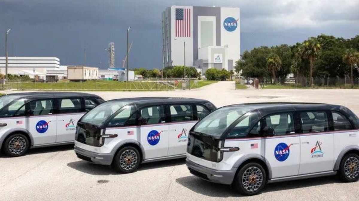 NASA demonstrated electric vehicles to the Artemis mission crew