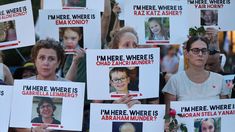 Familiares y amigos exigen el regreso de todas las personas secuestradas. Familiares y amigos exigen el regreso de todas las personas secuestradas.