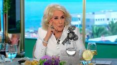 Tras la polémica con Laura Miller, Mirtha Legrand: Fue una pregunta fuera de lugar Tras la polémica con Laura Miller, Mirtha Legrand: Fue una pregunta fuera de lugar