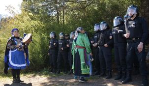 La Lof mapuche reivindica las tierras como ancestrales. La Lof mapuche reivindica las tierras como ancestrales.