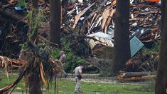 Autoridades reportan 161 personas desaparecidas tras el desastre en el centro de Texas.