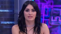Un excompañero de la cantante sorprendió al contar que no fue invitado al casamiento de la artista.