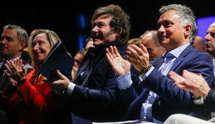 Sebastián Pareja junto a Karina y Javier Milei.&nbsp;