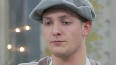 Gino fue eliminado de Bake Off y conmovió a todos con un profundo llanto Gino fue eliminado de Bake Off y conmovió a todos con un profundo llanto